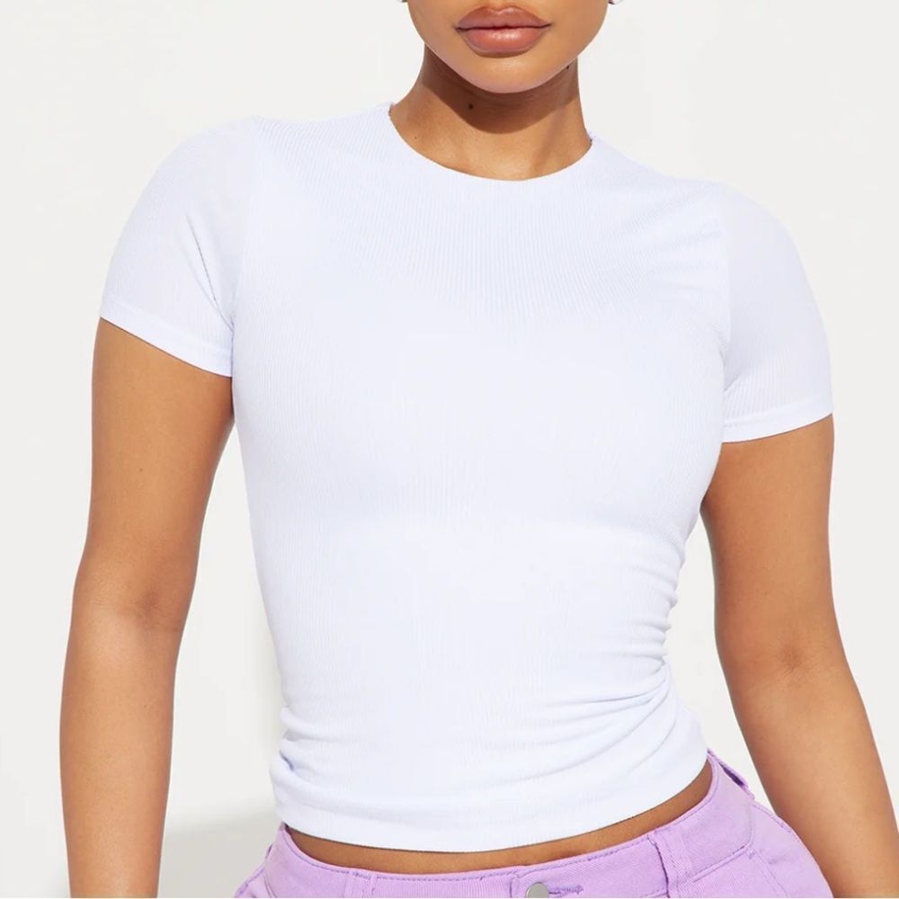 Chloe Crew Neck Short Sleeve Tee - White Size large